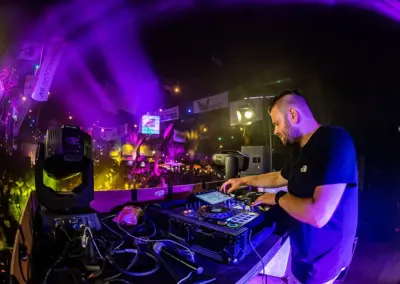 Boek een schuurfeest dj show voor een onvergetelijk feest 12 DJ Martijn Renkema