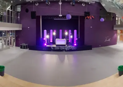 Schoolfeest DJ boeken doe je bij DM Music