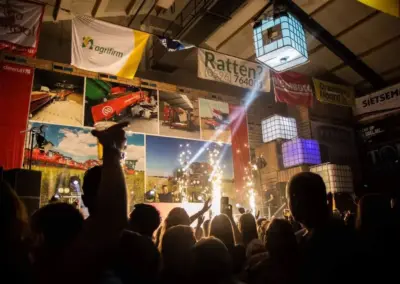 Boek de Blender DJ Show voor een uur lang gekkenhuis! 7 Schuurfeest DJ